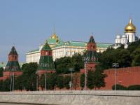 Türme der Moskauer Kremlmauer, Großer Kreml Palast und Erzengel Michael Kathedrale